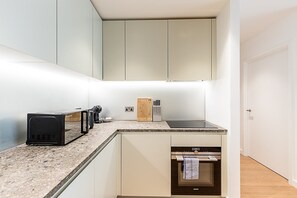Exterior - Stylish 2-bed by The O2 With Balcony (London)