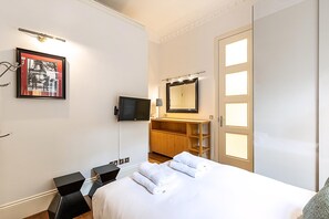 2 bedrooms, free WiFi - Boutique Kensington Retreat Near Museums (London)