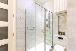Bathroom - Boutique Kensington Retreat Near Museums (London)