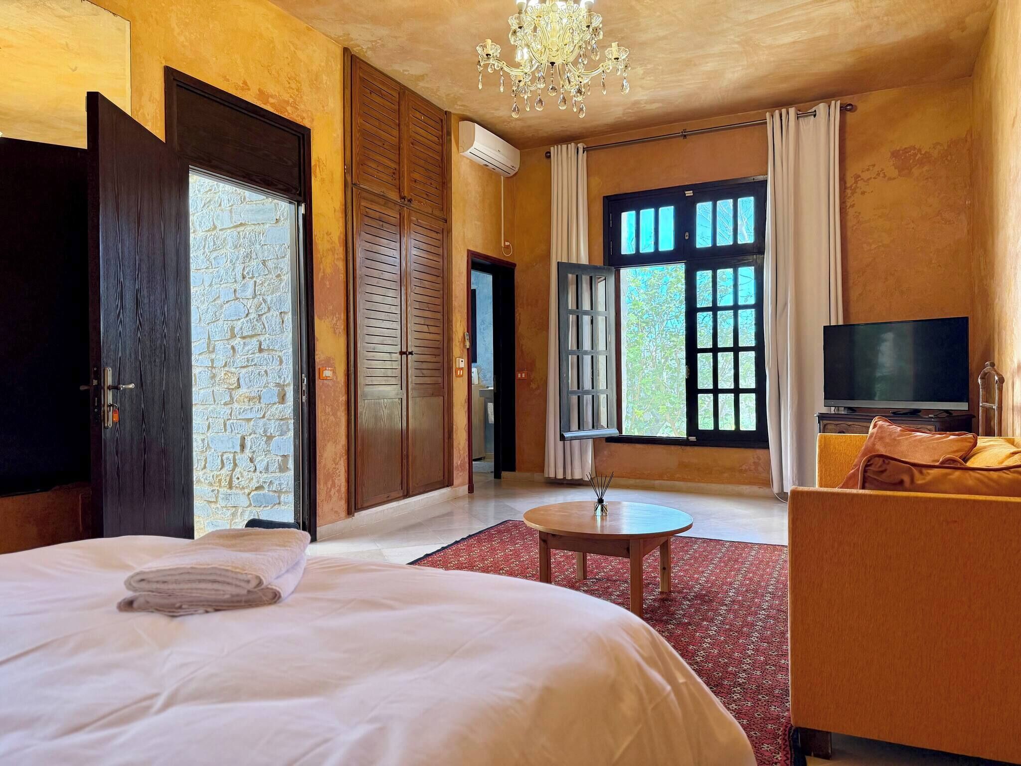 Room amenity