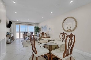 Dining - Unforgettable Gulf & Sunset Views! Quiet South End Beachfront! Heated Pool, Free Parking & WiFi! (Fort Myers Beach)