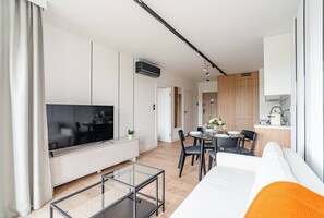 TV - Portowa M2 - Vistula River nearby, Parking, Balcony - by Rentujemy (Kraków)