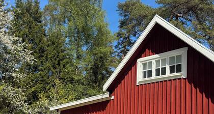Cozy Cottage in top Condition Close to Nature and Lakes