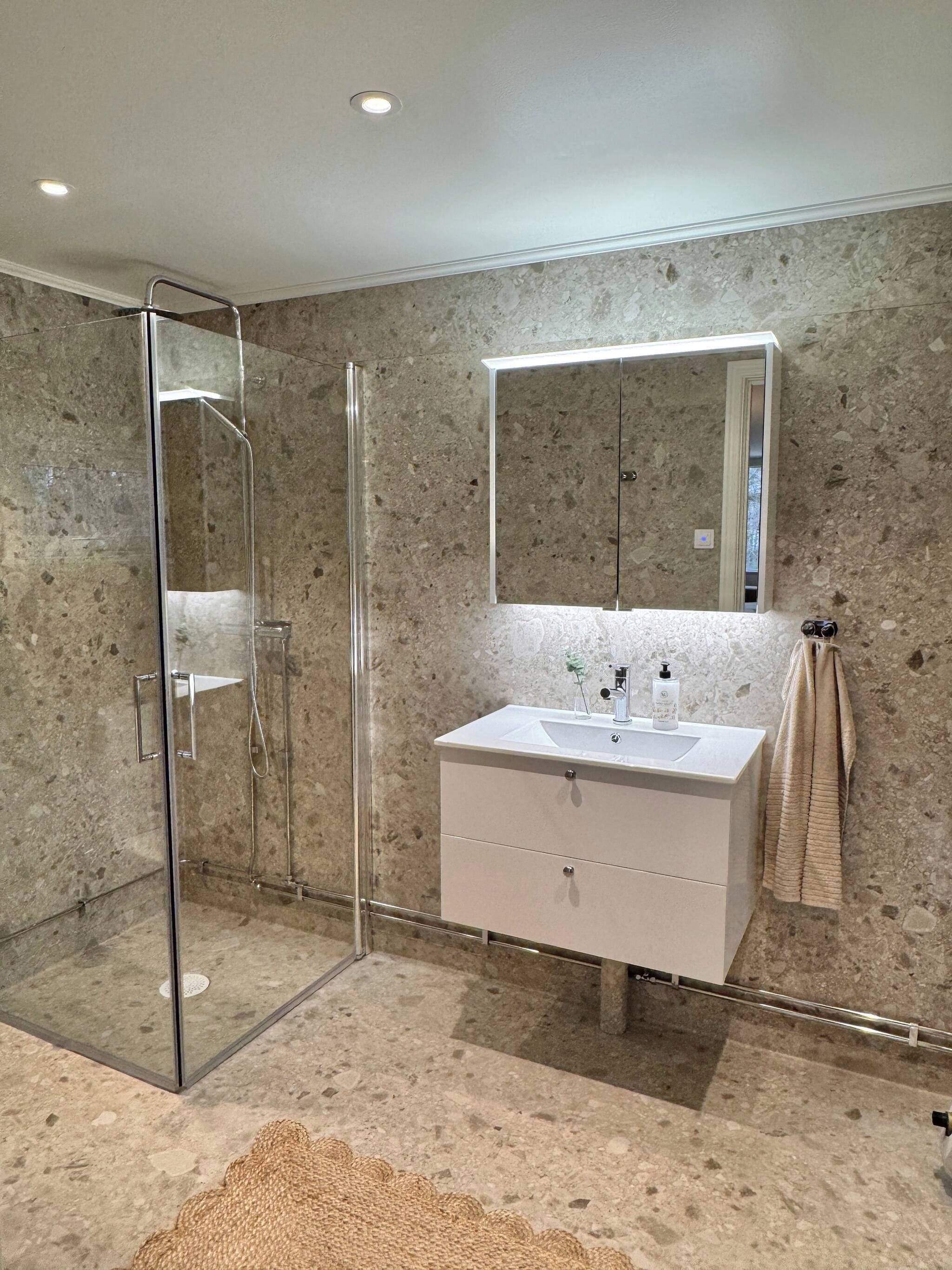 Casa, 2 habitaciones, para fumadores, balcón | Baño