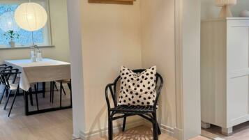 House, 2 Bedrooms, Smoking, Balcony | Dining room