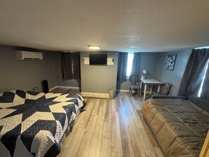 Room - Serene 2-Story, 4 bedroom house, in charming Independence, HC & Handicapped Acc. (Independence)