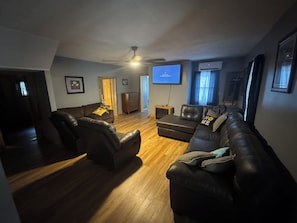 Living area - Serene 2-Story, 4 bedroom house, in charming Independence, HC & Handicapped Acc. (Independence)
