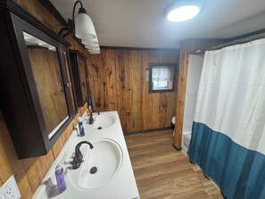 Bathroom - Serene 2-Story, 4 bedroom house, in charming Independence, HC & Handicapped Acc. (Independence)