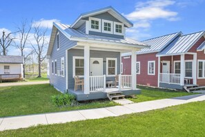 Exterior - A cottage collection inspired by the performing arts heritage of Okoboji Summer Theatre (Okoboji)