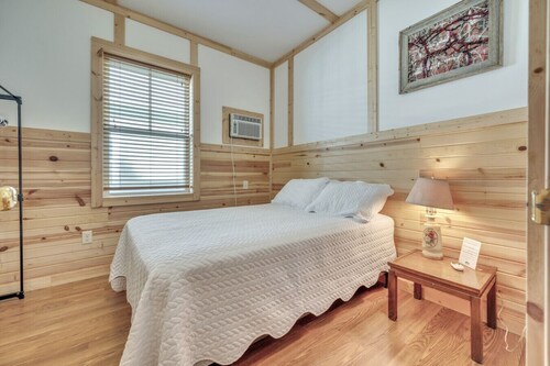A cottage collection inspired by the performing arts heritage of Okoboji Summer Theatre