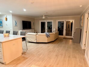 Interior - Waterfront Palmetto Home with Pool, Tiki Bar & Gulf Access (Palmetto)