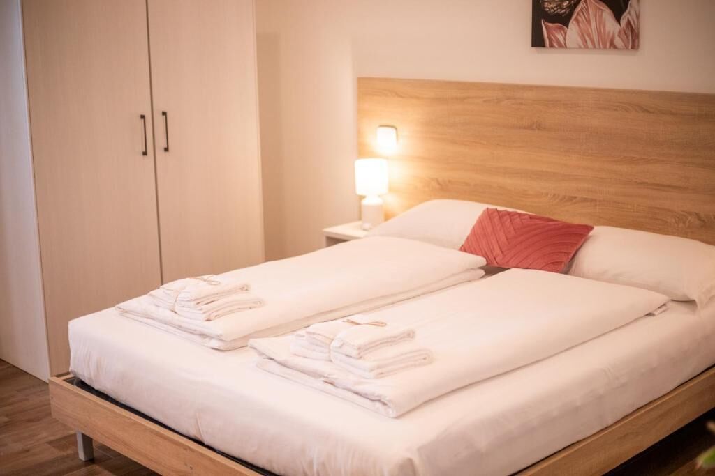 Classic Double Room, Mountain View | Blackout curtains, soundproofing, iron/ironing board, free WiFi