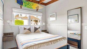 Room - Waterfront suite and more in a Boutique Hotel, Heart of Hampton Bays,... (Hampton Bays)