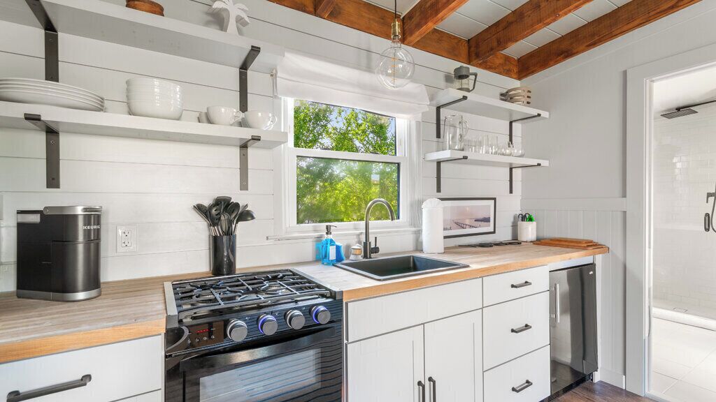 Oven, stovetop, coffee/tea maker