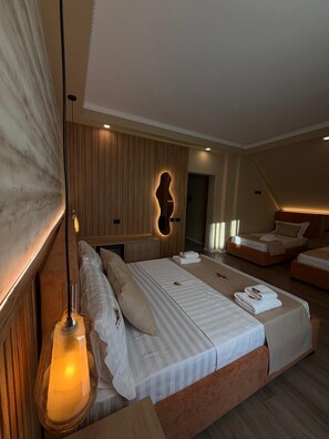 In-room safe, blackout drapes, soundproofing, free WiFi - lumera hotel albania (Durrës)
