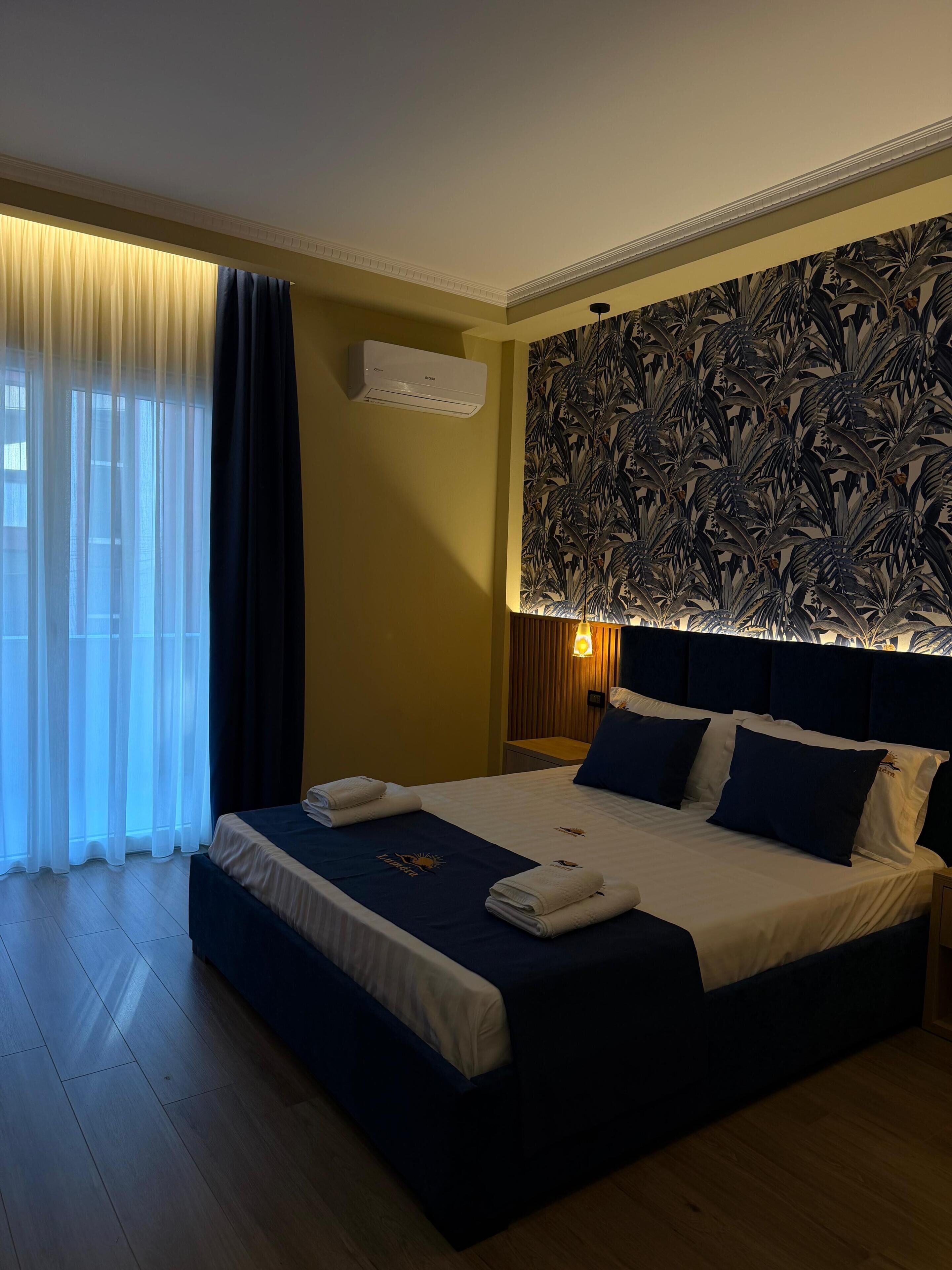 Family Room | In-room safe, blackout drapes, soundproofing, free WiFi