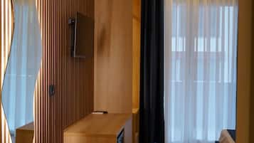 Coffres-forts dans les chambres, rideaux occultants
