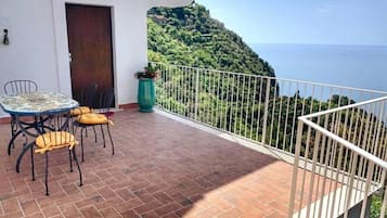 Apartment, Sea View | Outdoor dining