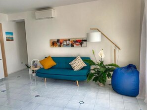 Apartment, Sea View | Living area - Casa Ministro (Positano)