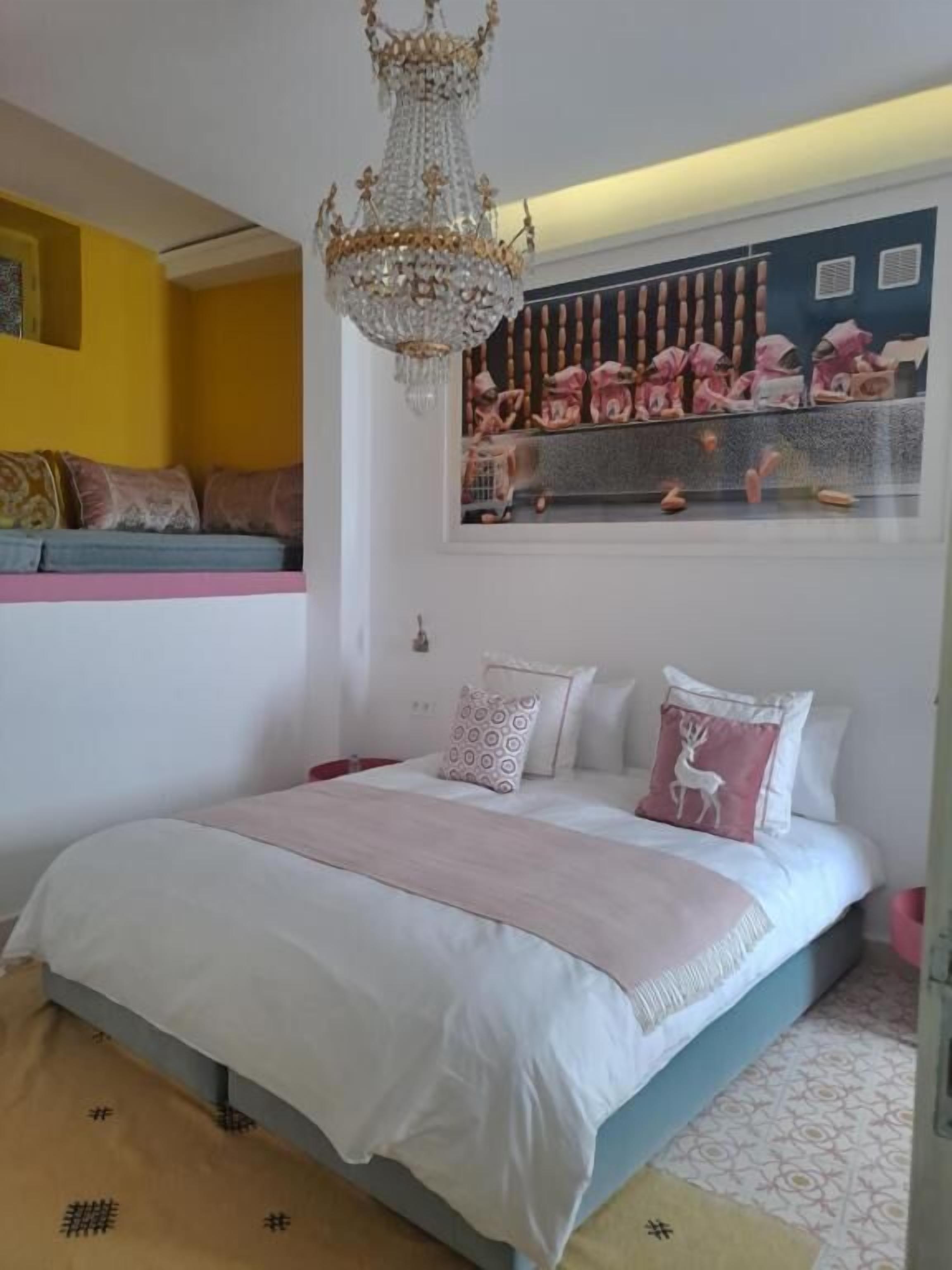 Chambre Supérieure Double ou avec lits jumeaux, vue cour intérieure | Wi-Fi gratuit