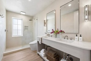 Hair dryer, towels