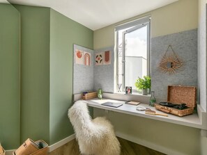 Interior - Student Only The Curve (London)