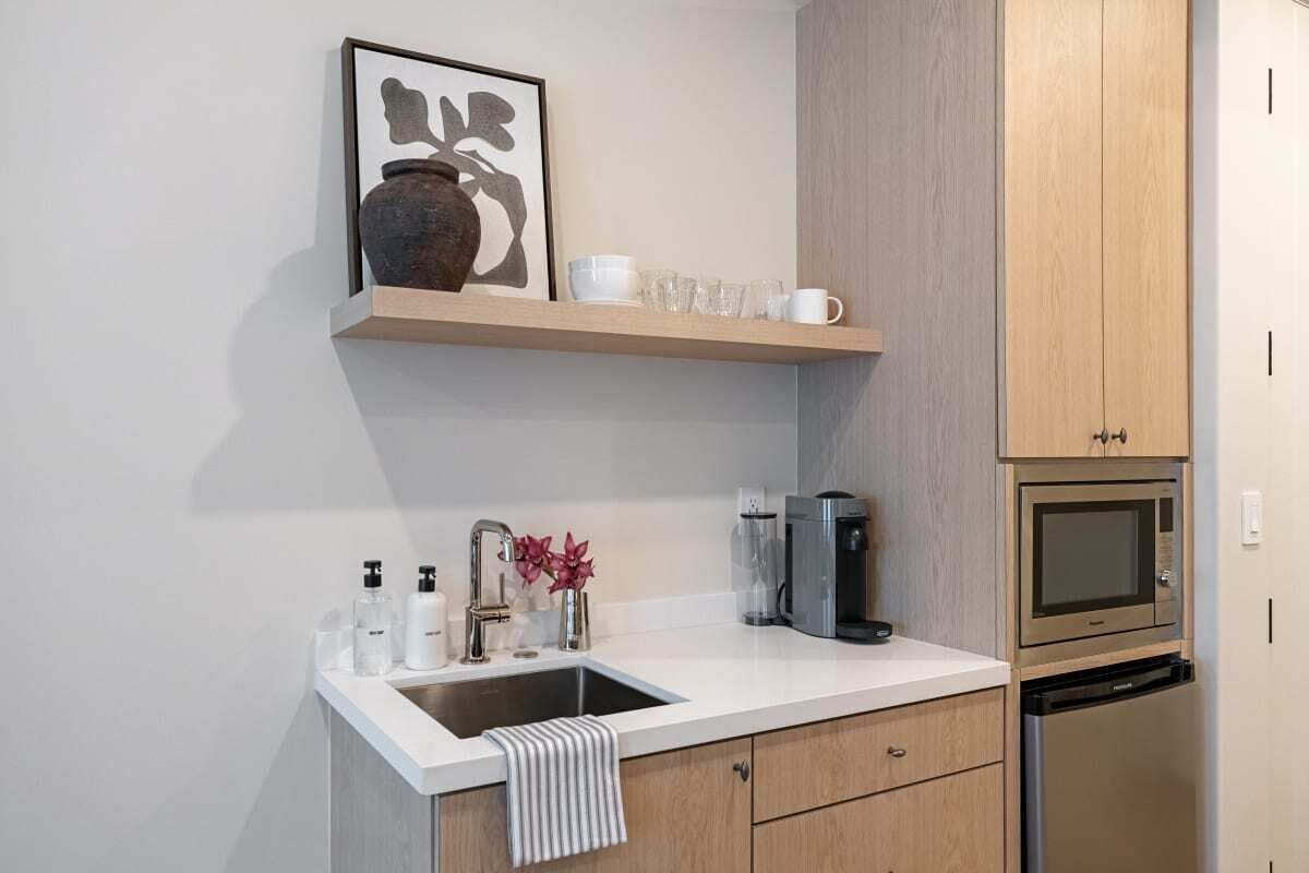 Fridge, microwave, coffee/tea maker, toaster