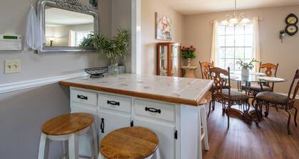 Comfy 3BR Hideaway Near Chattanooga!