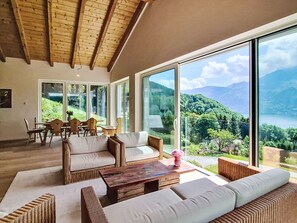 TV - Mondsee Retreat by Interhome (Mondsee)