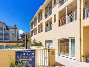 Unclassified image, 2 of 35, button - Les jardins de l'oyat by Interhome (Mimizan)