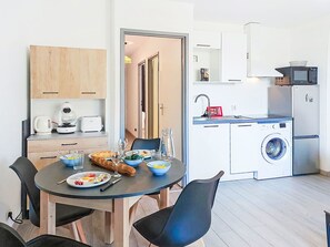 Kitchen / Dining Room - Les jardins de l'oyat by Interhome (Mimizan)