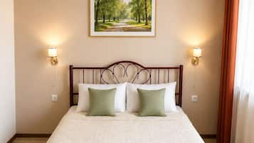 4 bedrooms, iron/ironing board, WiFi, bed sheets