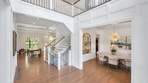 Dining - Luxury Estate with Resort-Style Pool & Gym. Perfect for Families (Southampton)