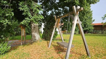Ferienhaus, Gartenblick | Kinderbereich