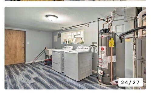 Fantastic 4-bedroom apartment with AC in charming Chicago