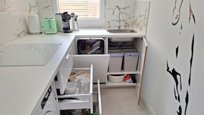 Private kitchen - Modern, excellent location, brand-new. City of the Arts (valéncia)