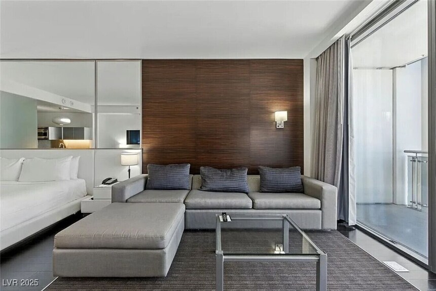 Palms Place Hotel Highfloor Stripview With Balcony - Las Vegas, NV