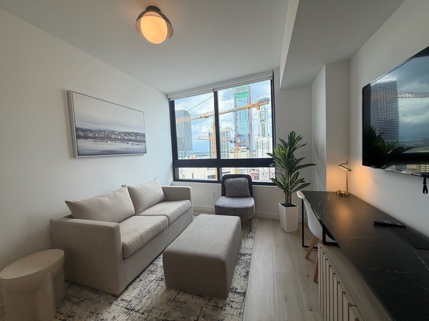 Apartment, Stadtblick | Wohnbereich