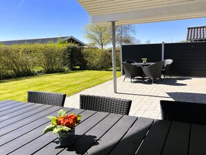 Outdoor dining - "Wilma" - 220m from the sea by Interhome (Otterup)