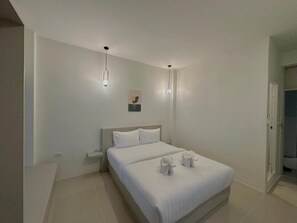 Individually decorated, individually furnished, desk, laptop workspace - Kata Platinum Hotel (Karon)