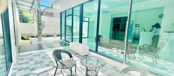 Kata Platinum Hotel