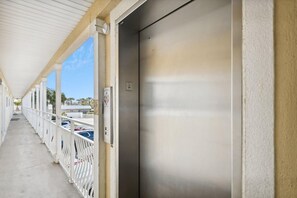 Condo, 1 King Bed with Sofa bed (Crystal Sands 215A- Saltwater Daze) | Interior - Crystal Sands 215a- Saltwater Daze (Destin)