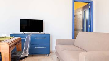 Fernseher, Kamin