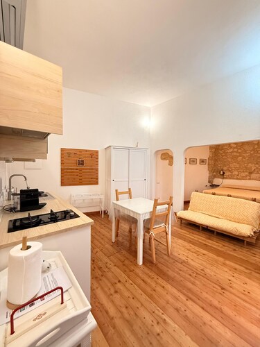 Laura House Apartment