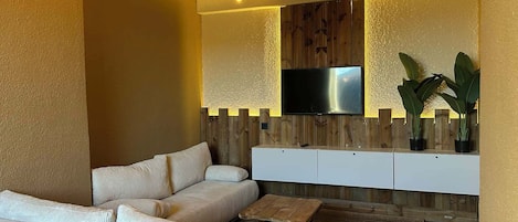 TV