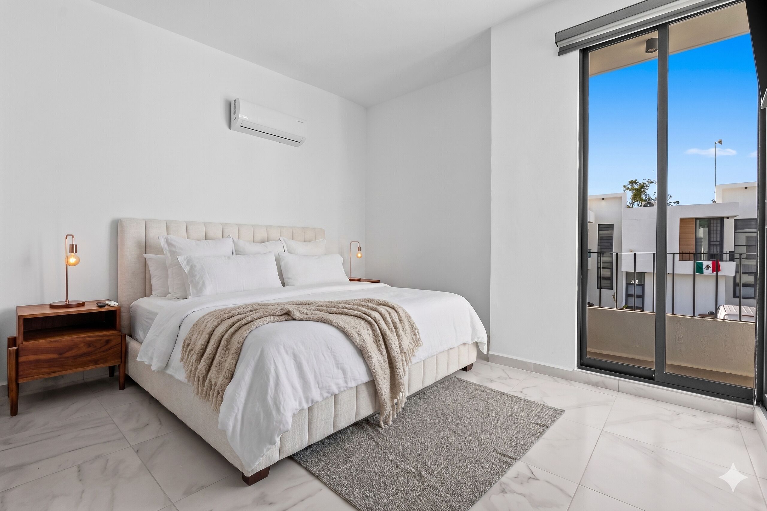 Villa | Desk, laptop workspace, free WiFi