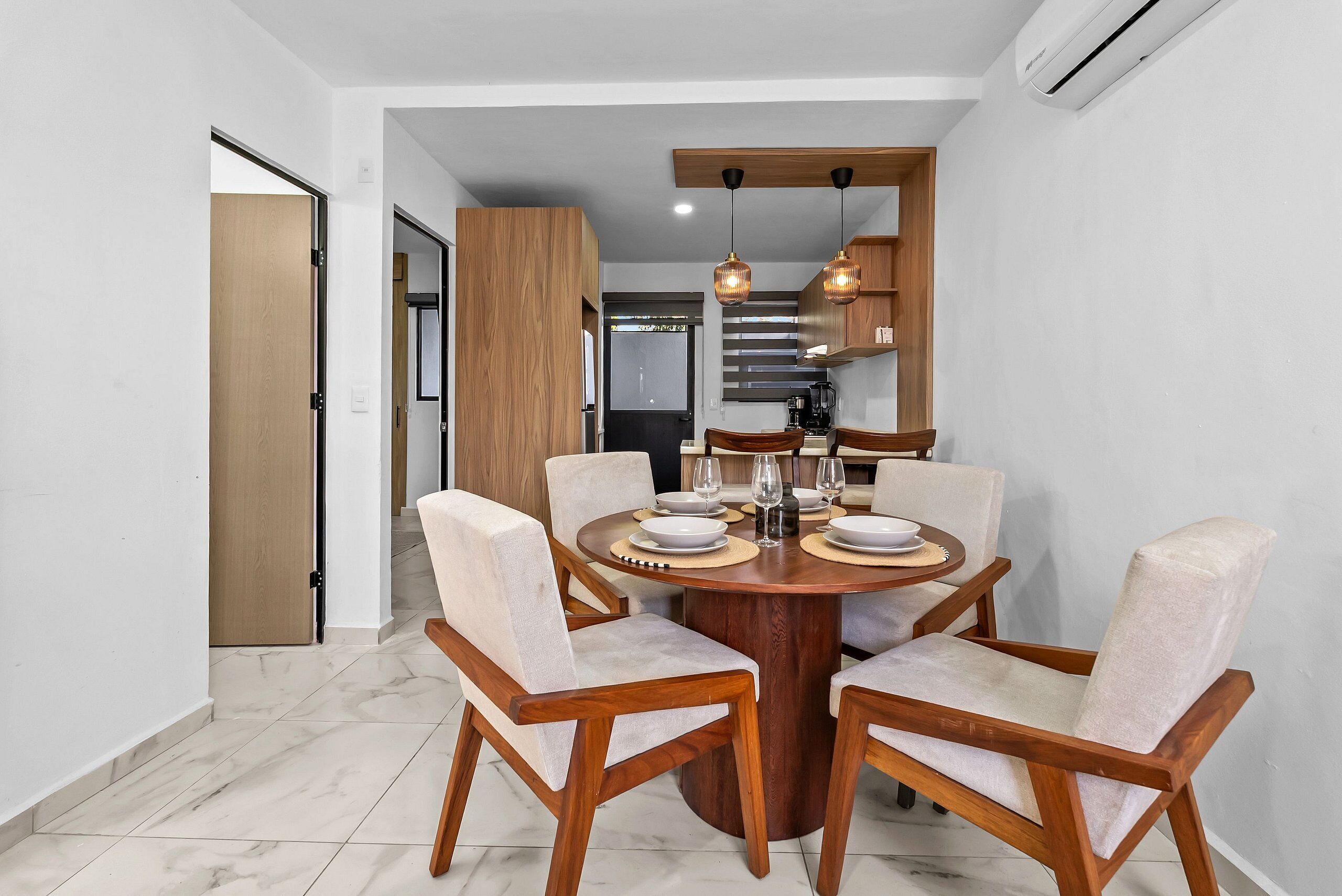 Villa | Dining
