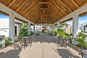Villa | Outdoor dining - Modern 3BR Aldea Hortus Pool Access (Tondoroque)