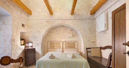 Apartment 'Lamia Pieranna' with Private Pool, Wi-Fi and Air Conditioning