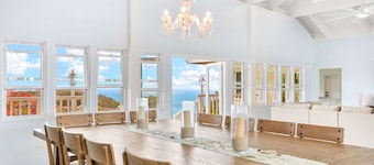 5BR w/pool, centrally located - 5min to beach!